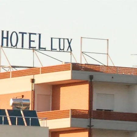 Lux Ξενοδοχείο 3*