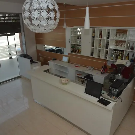 Lux Hotel