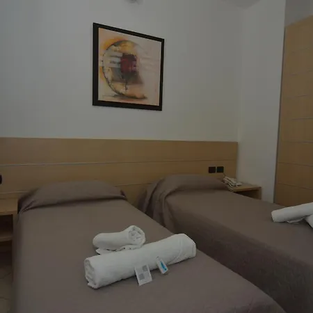 Ξενοδοχείο Lux 3*