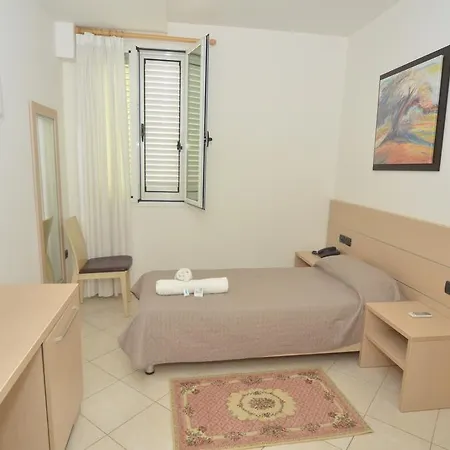 Lux 3* Vlorë