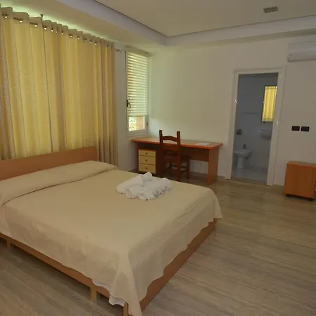 Lux Vlorë