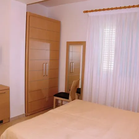 Lux 3* Vlorë