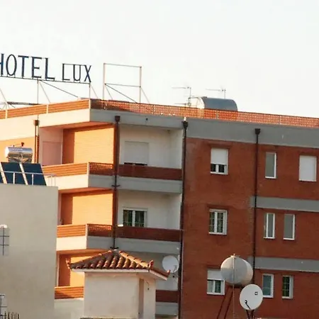 Lux Hotel 3*